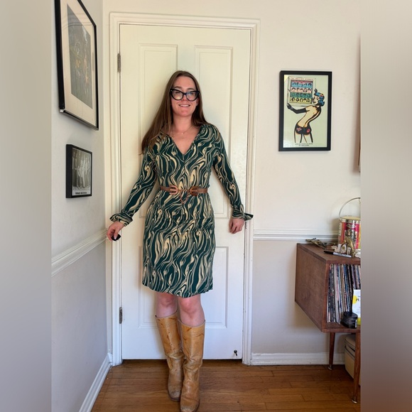 Diane Von Furstenberg Dresses & Skirts - 70s Vintage Diane Von Furstenberg Green and Cream Paint Swirl Dress